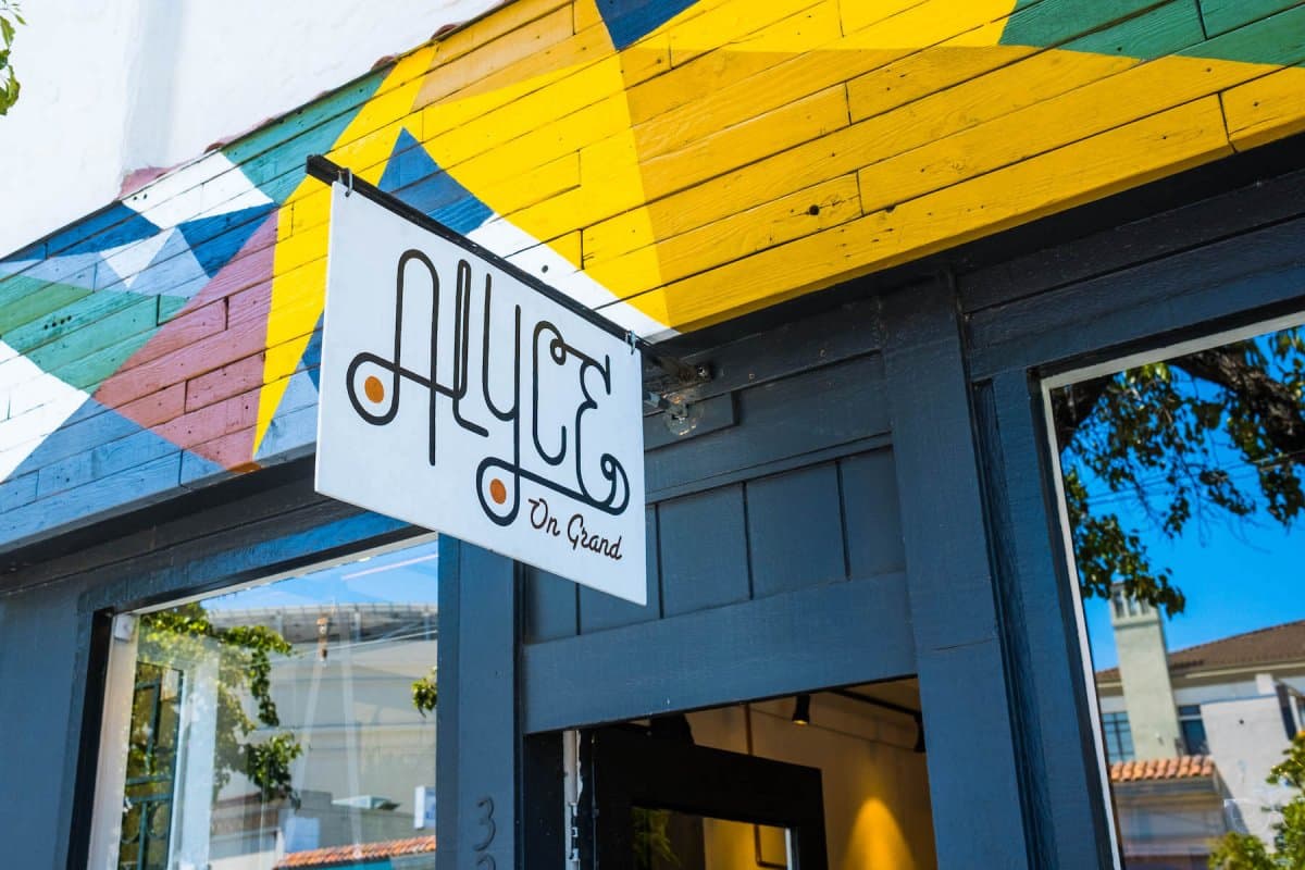 Awesome Clothes and More at Alyce on Grand