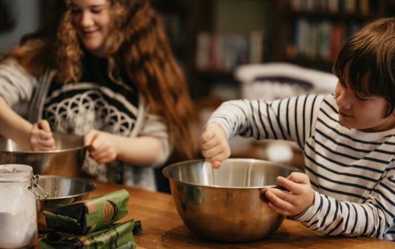 Kids in cooking class